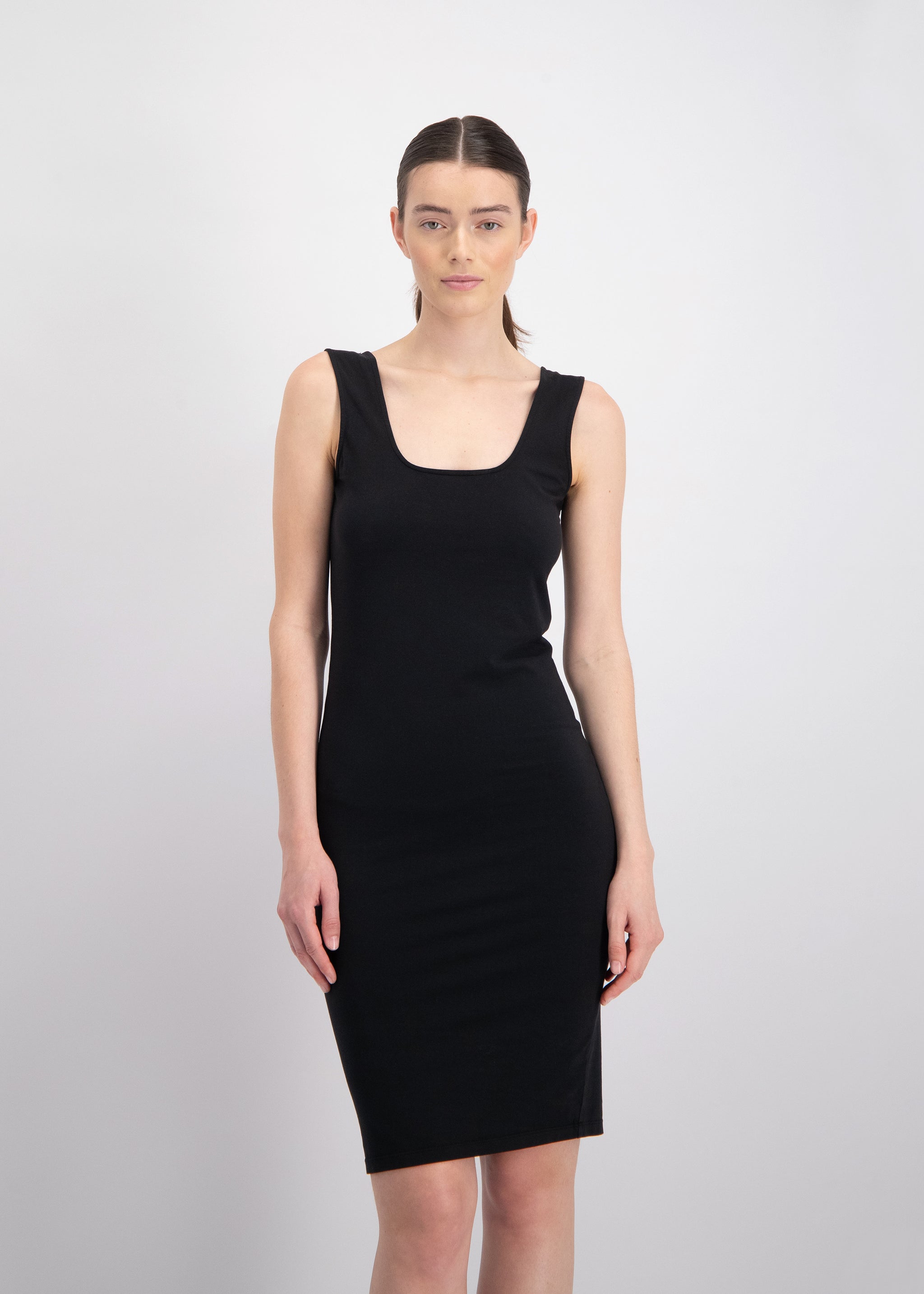 Nelly ブラック The Nelly - Essential Black – Neeve
