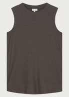 The Rania tank top intense brown. Front view. GOTS-certified organic cotton.